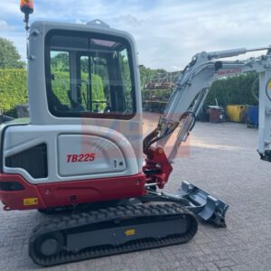 TAKEUCHI TB225