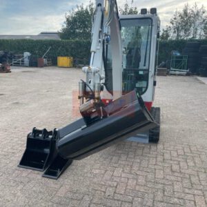 TAKEUCHI TB216