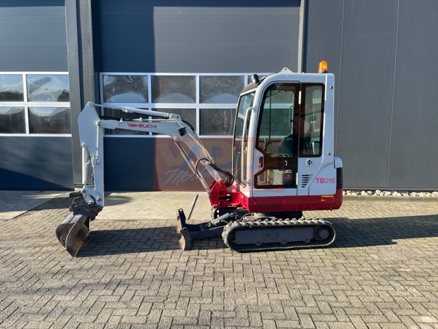 TAKEUCHI TB016