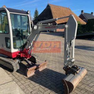TAKEUCHI TB016