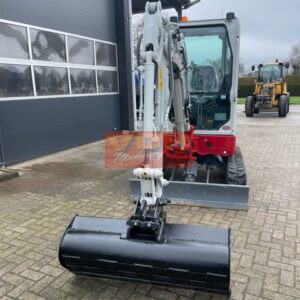 TAKEUCHI TB325R  (DEMO)