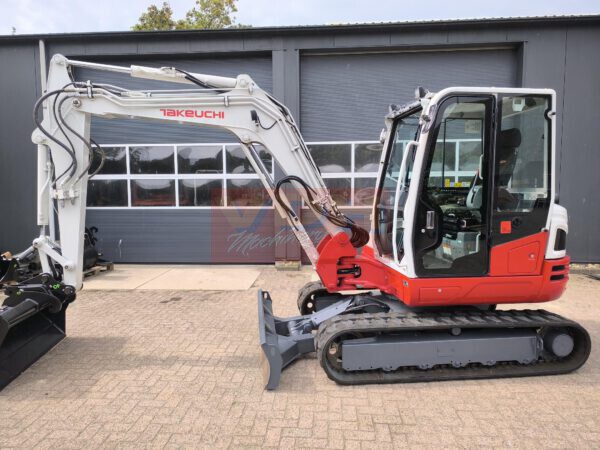 TAKEUCHI TB250-2
